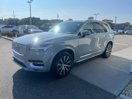 2025 Volvo XC90 B5 Core