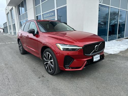 2023 Volvo XC60 B5 Plus Dark Theme