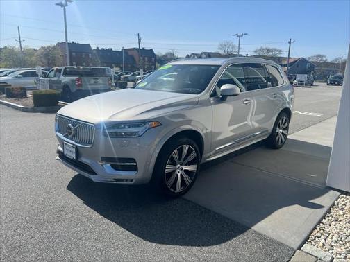 2024 Volvo XC90 B6 Ultimate Bright Theme 7-Seater
