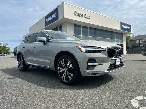 Silver Dawn Metallic 2022 Volvo XC60 B5 Inscription
