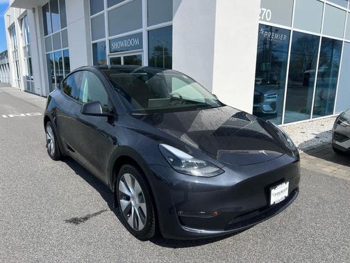 2024 Tesla Model Y Long Range Dual Motor All-Wheel Drive