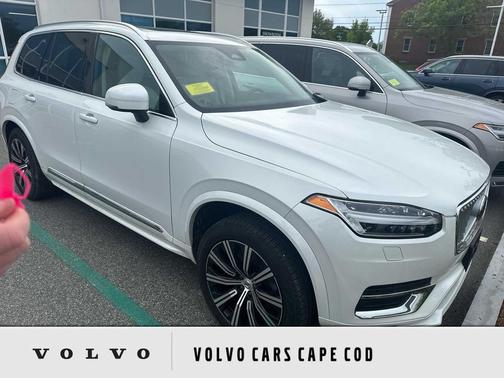 Crystal White Metallic 2025 Volvo XC90 B5 Core