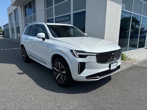 2025 Volvo XC90 Plug-In Hybrid T8 Core 7-Seater