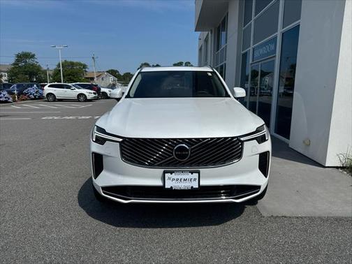 2025 Volvo XC90 Plug-In Hybrid T8 Core 7-Seater