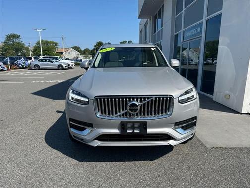 2024 Volvo XC90 B5 Plus Bright Theme