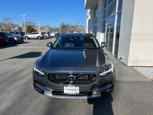 2018 Volvo V90 Cross Country T5