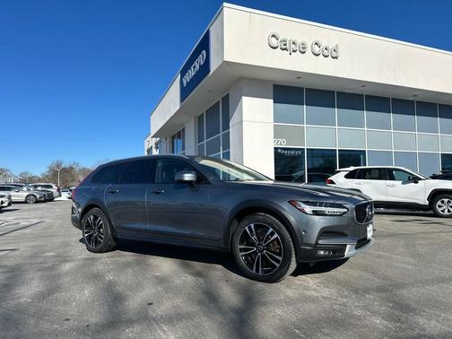 2018 Volvo V90 Cross Country T5