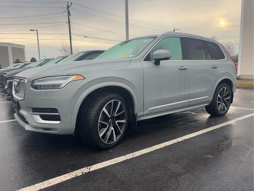 2024 Volvo XC90 B5 Plus Bright Theme