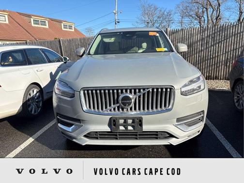 2024 Volvo XC90 B5 Plus Bright Theme