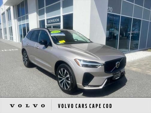 2025 Volvo XC60 B5 Core