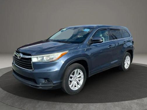 2015 Toyota Highlander LE