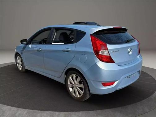 2012 Hyundai Accent SE