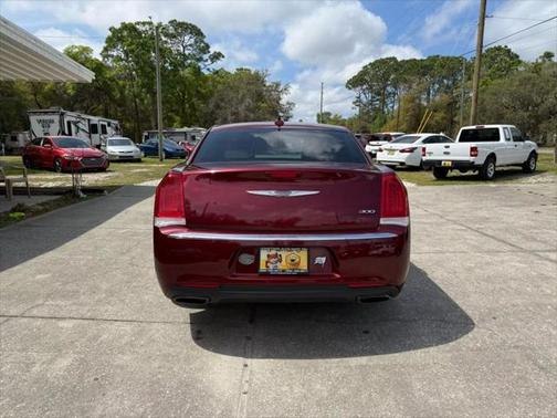 2017 Chrysler 300 Limited