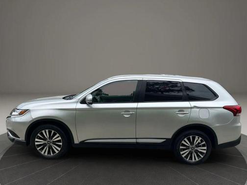 2020 Mitsubishi Outlander SP