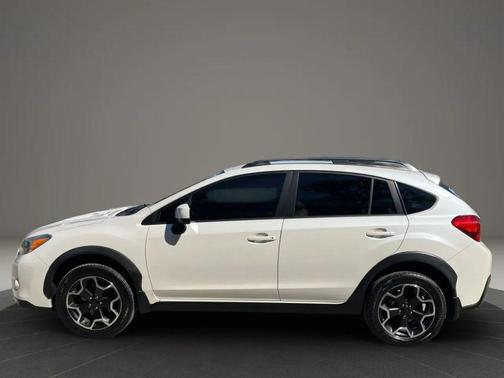 White 2014 Subaru XV Crosstrek 2.0i Limited