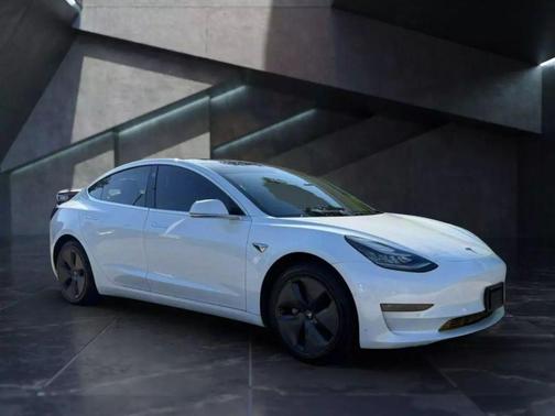 2020 Tesla Model 3 Standard Range Plus