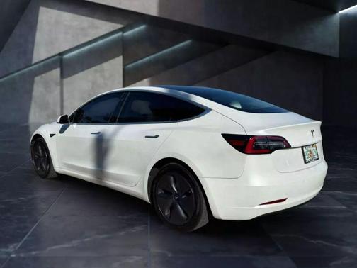 2020 Tesla Model 3 Standard Range Plus