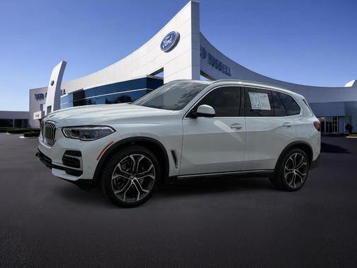 White Metallic 2022 BMW X5 xDrive40i