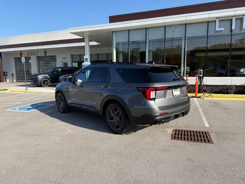 Gray Metallic 2025 Ford Explorer ST