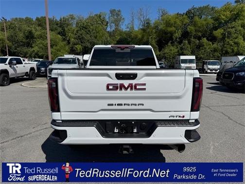2024 GMC Sierra 2500 AT4
