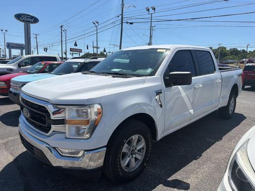 Oxford White 2023 Ford F-150 XLT