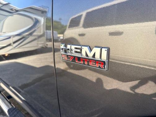 Crystal Metallic 2018 RAM 1500 Big Horn
