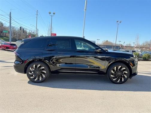 2025 Lincoln Nautilus Reserve