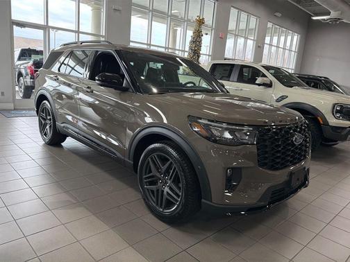 Gray 2026 Ford Explorer ST-Line