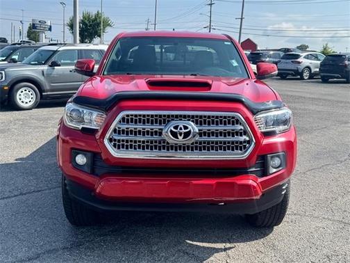 2017 Toyota Tacoma TRD Sport