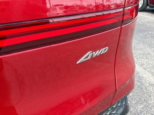 2024 Genesis GV70 2.5T