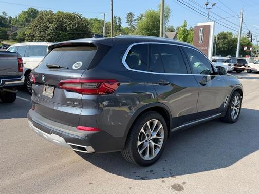 Gray Metallic 2020 BMW X5 sDrive40i