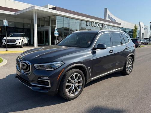 Gray Metallic 2020 BMW X5 sDrive40i
