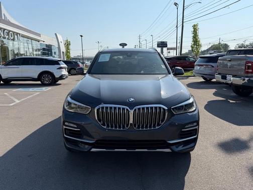 Gray Metallic 2020 BMW X5 sDrive40i