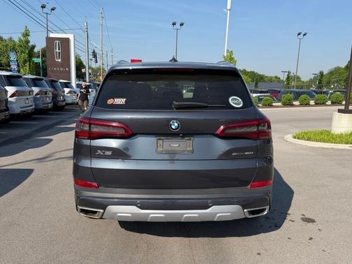 Gray Metallic 2020 BMW X5 sDrive40i