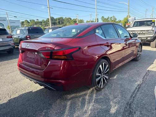 Scarlet Ember 2020 Nissan Altima 2.5 SR