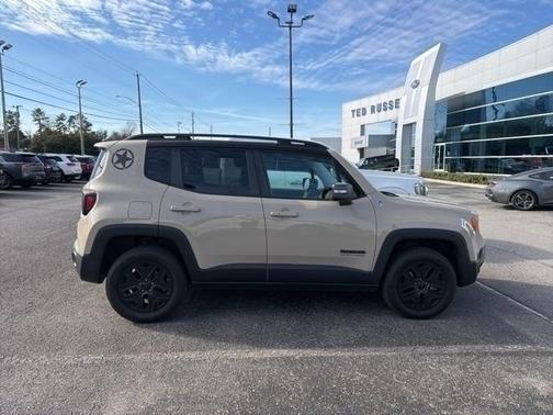 2017 Jeep Renegade Trailhawk