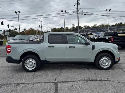 2024 Ford Maverick XL
