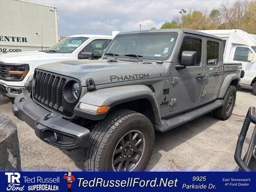 Sting Gray Clearcoat 2023 Jeep Gladiator Overland