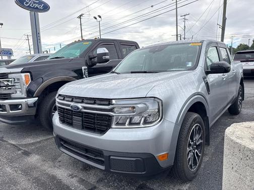 Silver Metallic 2024 Ford Maverick Lariat