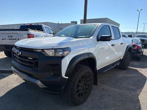 Summit White 2026 Chevrolet Colorado Trail Boss
