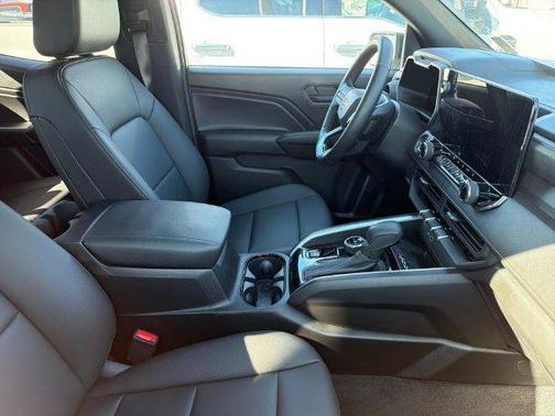 Summit White 2026 Chevrolet Colorado Trail Boss