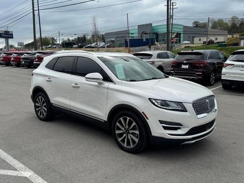 White Platinum 2019 Lincoln MKC Reserve