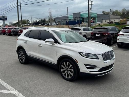 White Platinum 2019 Lincoln MKC Reserve