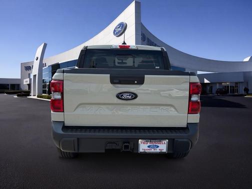 Desert Sand 2025 Ford Maverick Lariat