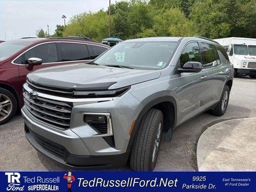 Sterling Gray Metallic 2025 Chevrolet Traverse LT