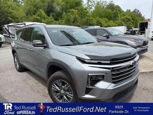 Sterling Gray Metallic 2025 Chevrolet Traverse LT