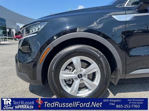 2022 Kia Sorento LX