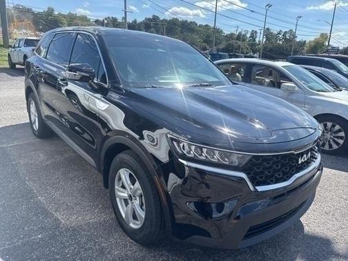 2022 Kia Sorento LX
