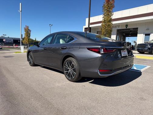 Gray 2024 Lexus ES 300h Luxury
