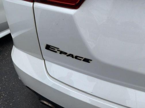 Ostuni Pearl White 2022 Jaguar E-PACE P250 SE